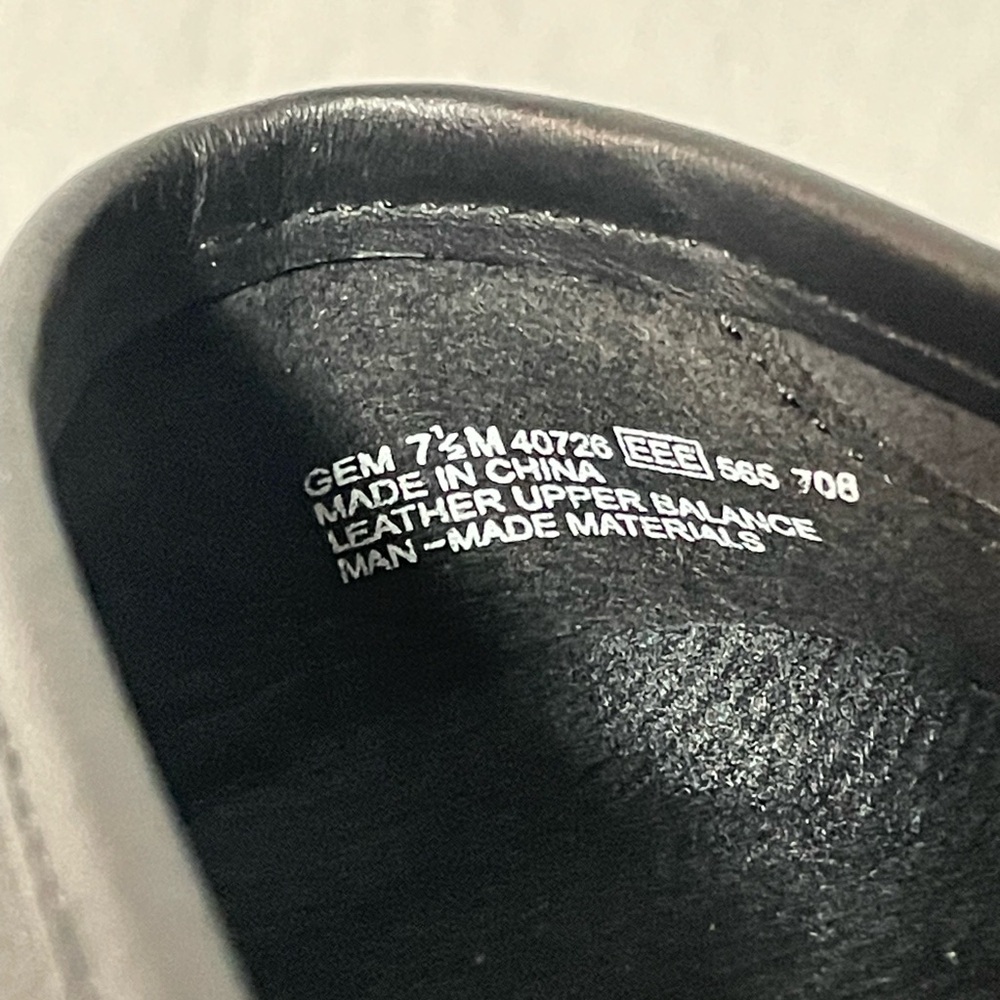 Confort Classic Black Slip-On Loafers, size 7.5 - Picture 3 of 7